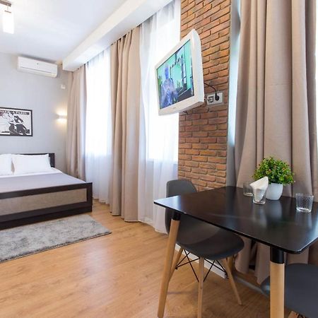 Modern Studio Beside Metro Yaroslava Mudroho, Universytet - Chernyshevska Str 95-7 Kharkiv Bagian luar foto
