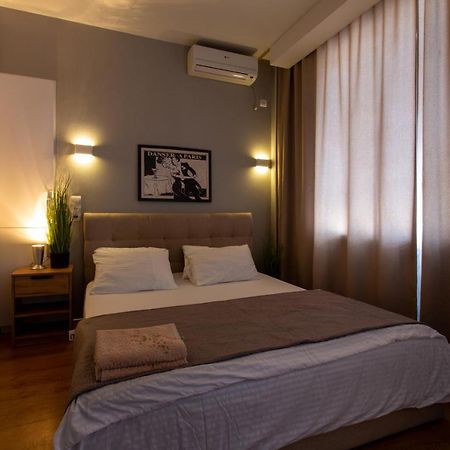 Modern Studio Beside Metro Yaroslava Mudroho, Universytet - Chernyshevska Str 95-7 Kharkiv Bagian luar foto