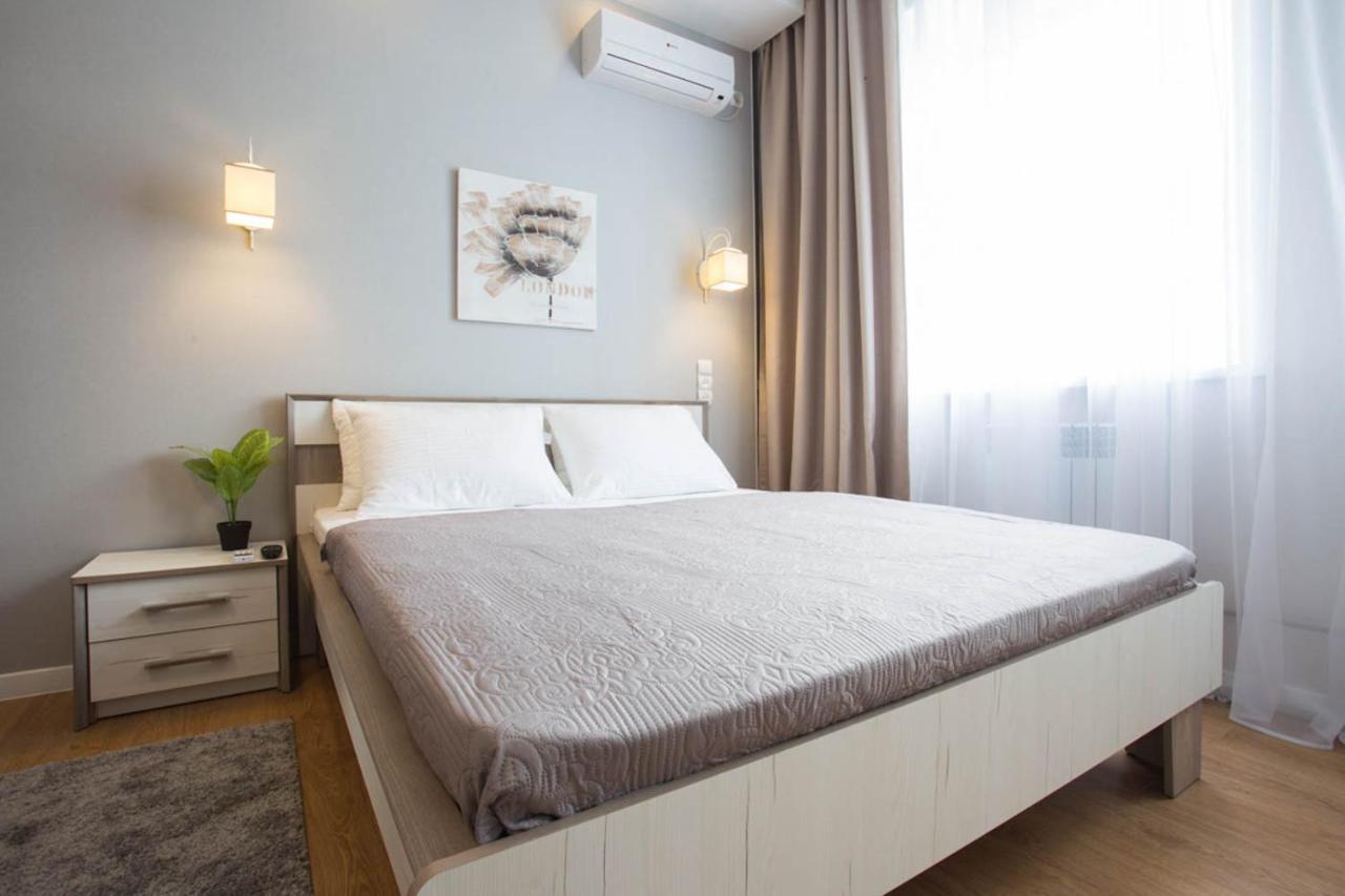 Modern Studio Beside Metro Yaroslava Mudroho, Universytet - Chernyshevska Str 95-7 Kharkiv Bagian luar foto