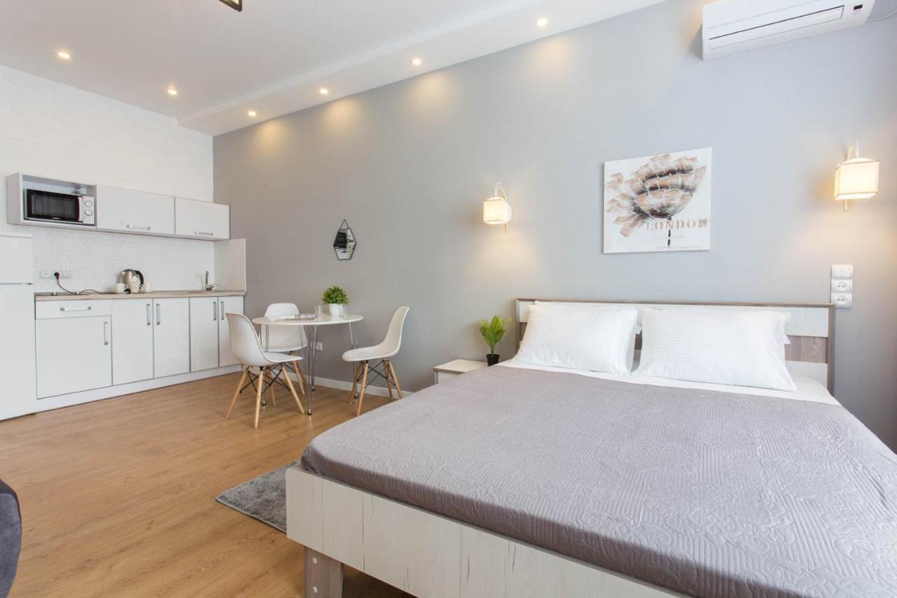 Modern Studio Beside Metro Yaroslava Mudroho, Universytet - Chernyshevska Str 95-7 Kharkiv Bagian luar foto