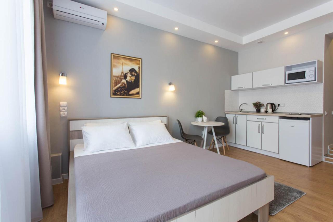 Modern Studio Beside Metro Yaroslava Mudroho, Universytet - Chernyshevska Str 95-7 Kharkiv Bagian luar foto