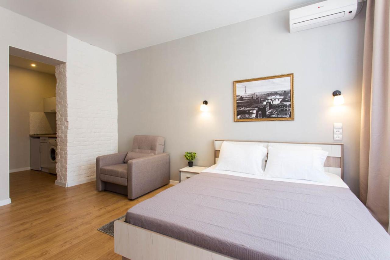 Modern Studio Beside Metro Yaroslava Mudroho, Universytet - Chernyshevska Str 95-7 Kharkiv Bagian luar foto