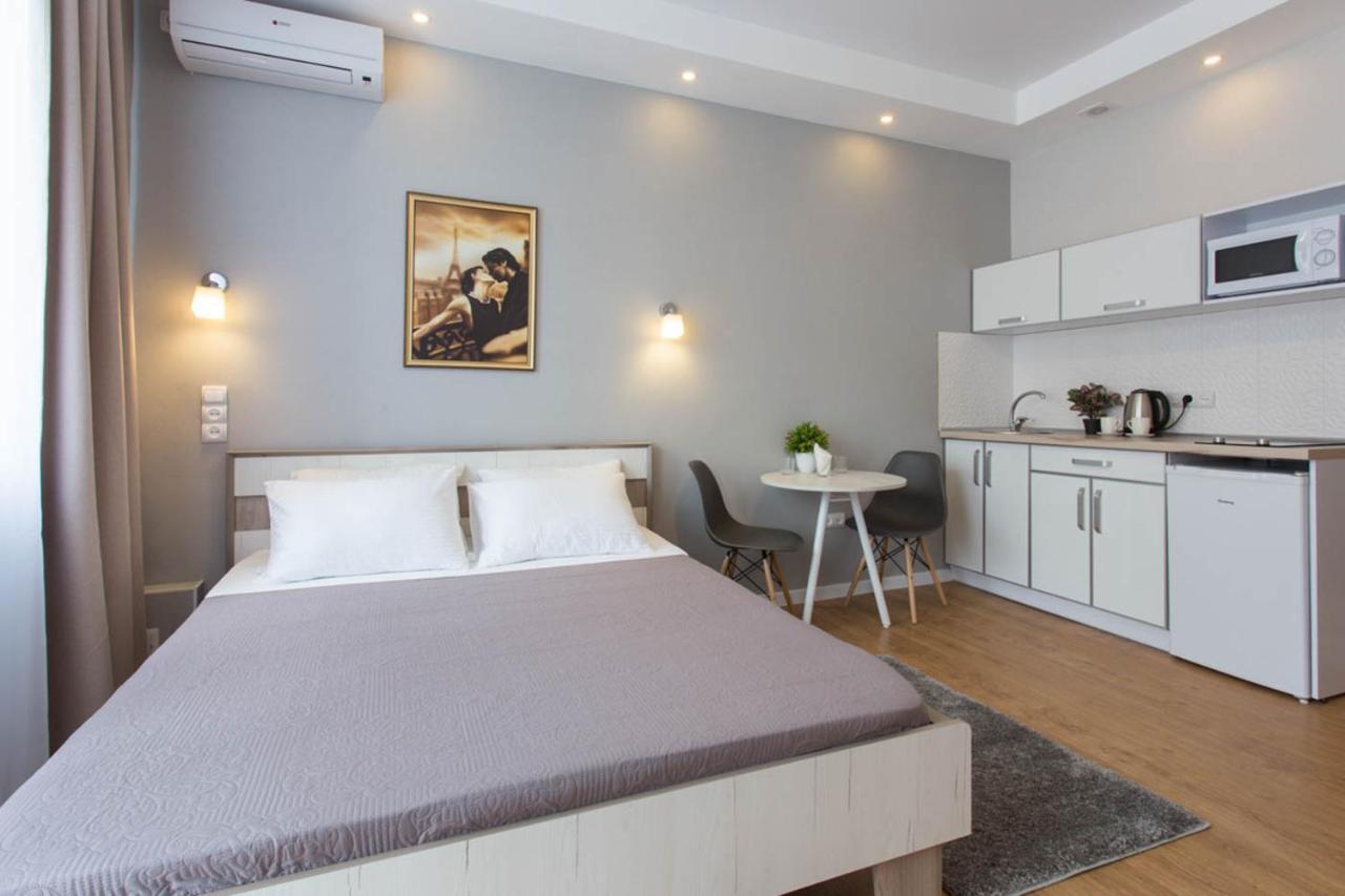 Modern Studio Beside Metro Yaroslava Mudroho, Universytet - Chernyshevska Str 95-7 Kharkiv Bagian luar foto