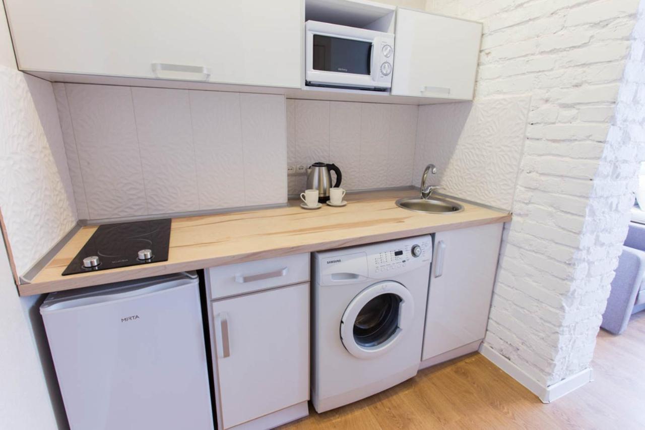 Modern Studio Beside Metro Yaroslava Mudroho, Universytet - Chernyshevska Str 95-7 Kharkiv Bagian luar foto