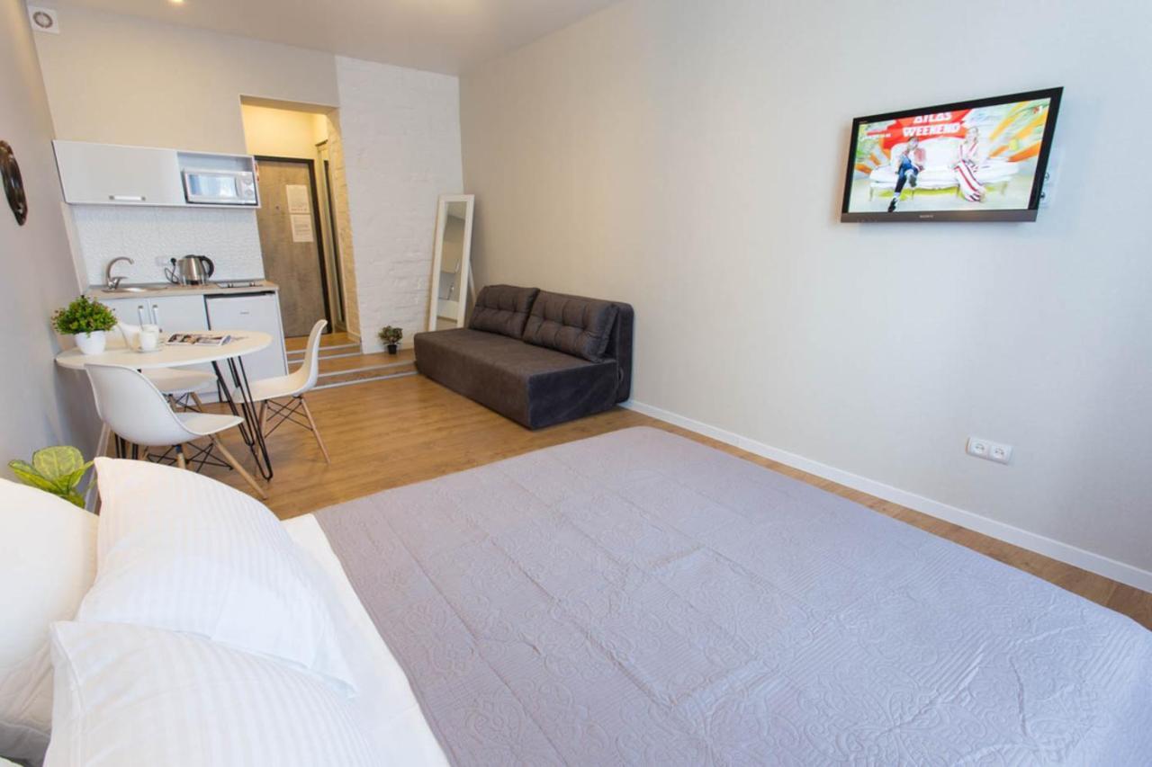 Modern Studio Beside Metro Yaroslava Mudroho, Universytet - Chernyshevska Str 95-7 Kharkiv Bagian luar foto
