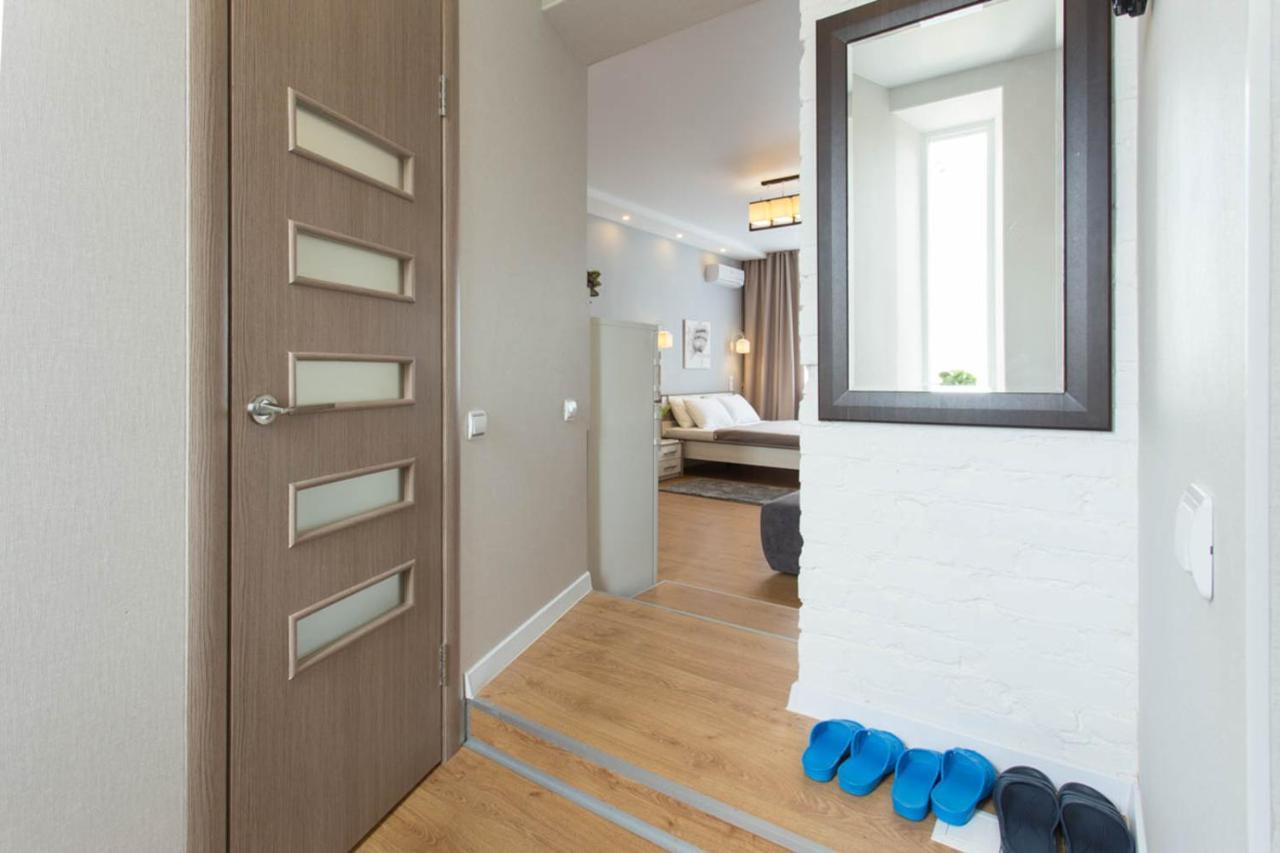 Modern Studio Beside Metro Yaroslava Mudroho, Universytet - Chernyshevska Str 95-7 Kharkiv Bagian luar foto