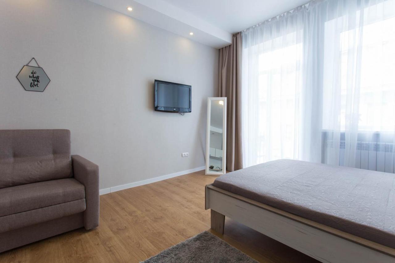 Modern Studio Beside Metro Yaroslava Mudroho, Universytet - Chernyshevska Str 95-7 Kharkiv Bagian luar foto