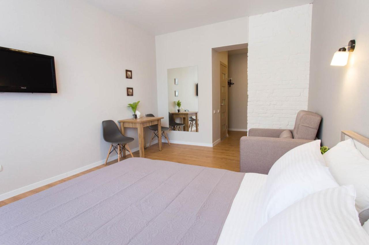 Modern Studio Beside Metro Yaroslava Mudroho, Universytet - Chernyshevska Str 95-7 Kharkiv Bagian luar foto