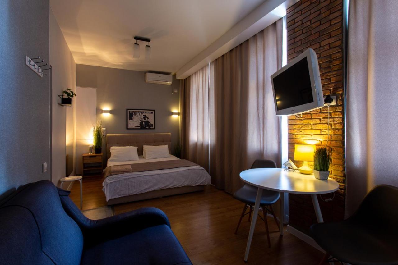 Modern Studio Beside Metro Yaroslava Mudroho, Universytet - Chernyshevska Str 95-7 Kharkiv Bagian luar foto